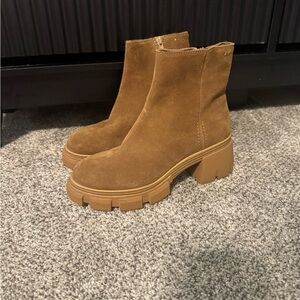 Steve Madden Haywire Cognac Suede Chelsea Boots